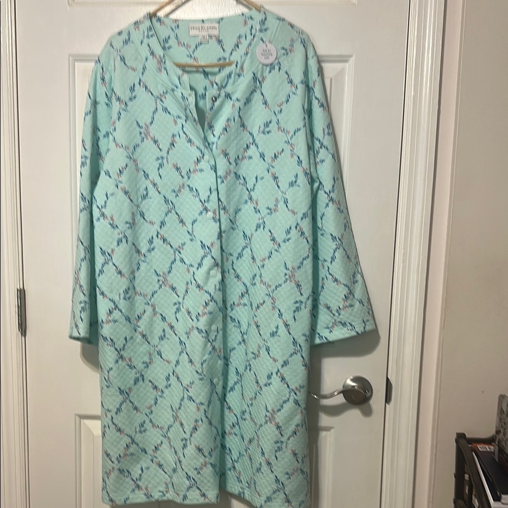 Aqua Patterned Long Sleeve Robe